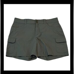 Women’s Eddie Bauer Green Summer Trail Hiking Camping Cargo Shorts Size 12